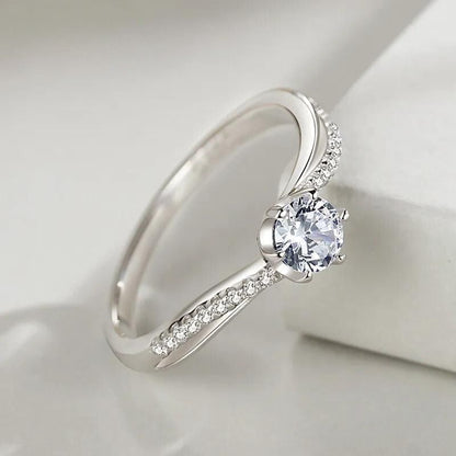 Anel Solitário Torcido em Prata 925