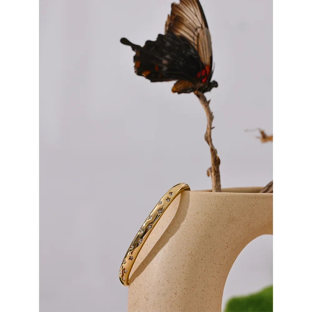 Bracelete Banhado em Ouro 18k Minimalista Estrelas em Zircônia