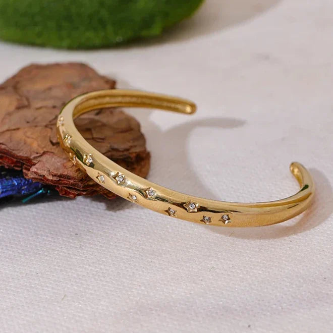 Bracelete Banhado em Ouro 18k Minimalista Estrelas em Zircônia